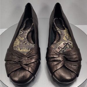 Born Elegant Brown Women's Shoes size 8.5 pre
Owned Exellent condition